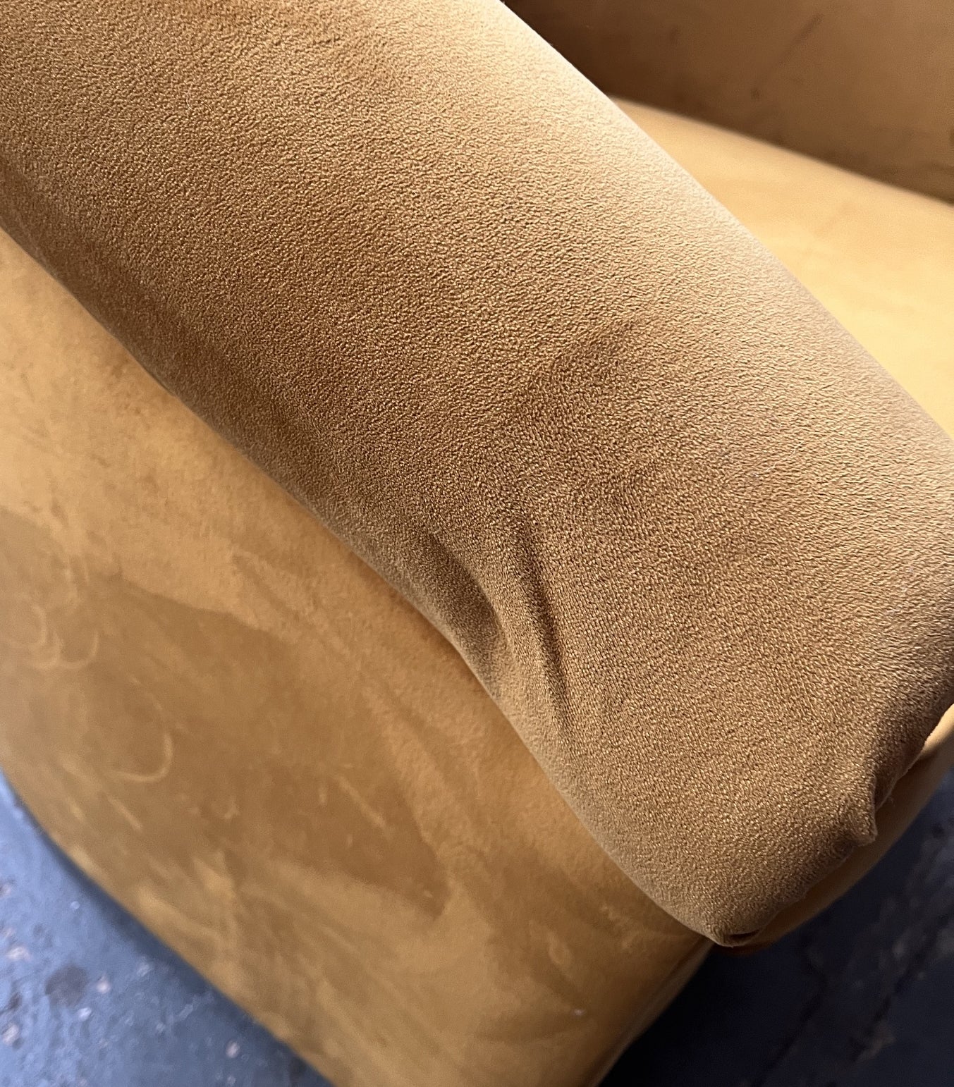 Siena Tub Chair in Tubz Monaco Gold Plush Velvet Fabric - Ex Display